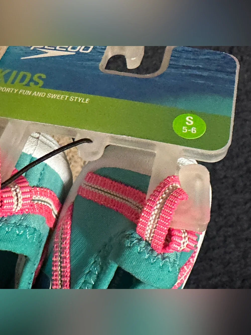 SPEEDO Toddler size 5-6 SMALL Water Pool Mesh Elastic Slip-On Shoes NEW
